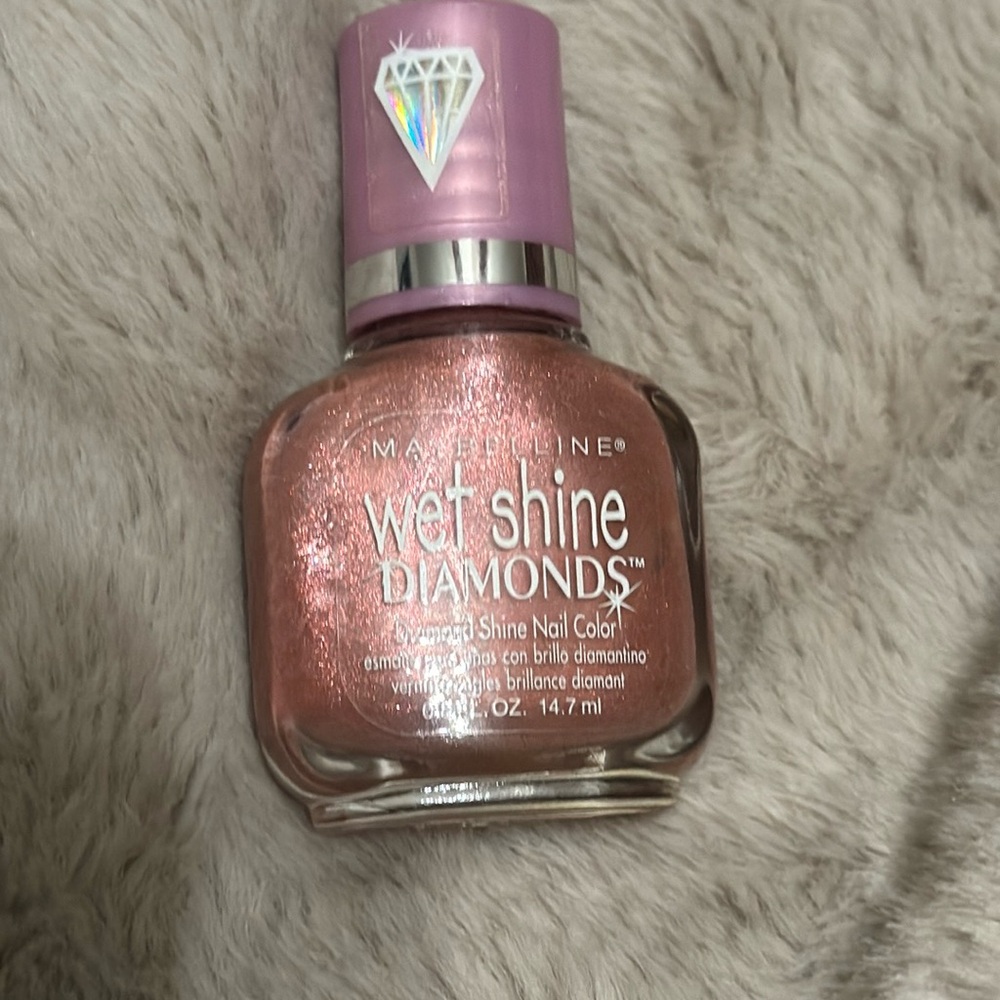 Discontinued Maybelline Wet Shine 💎 , nail color shade Mauvy Rock 520